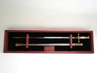 Saber Case - "open wall" (cherry)